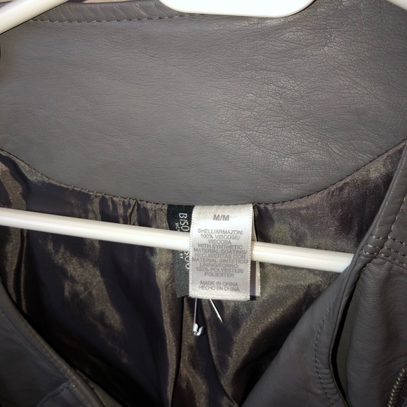 Cropped Jacket - Picture 1 of 2